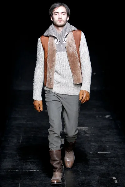 Look 5